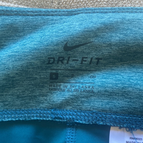 NWT Nike Epic Luxe Crop Leggings - Picture 6 of 11